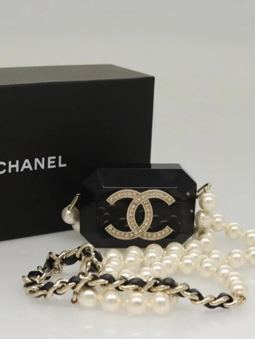 CHANEL Airpods case Shoulder plastic Black CC Auth BA1117SM